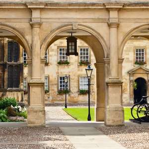 Hop on the open-top bus in Cambridge, United Kingdom – Discover top attractions, monuments, and hidden gems with a hop-on hop-off tour in 2025